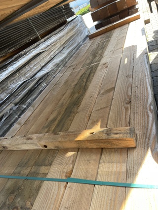 9x Douglas Balken Fijnbezaagd, 120x120mm, lengte 400cm